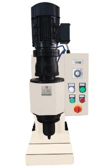 氣動旋鉚機