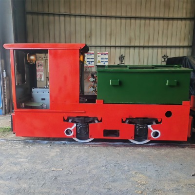 5噸防爆電機(jī)車 礦用電瓶車 井下牽引機(jī)車 電機(jī)車廠家